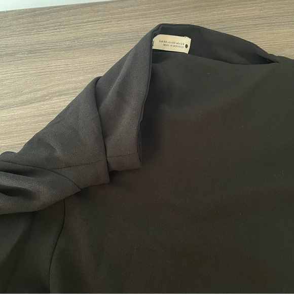 Zara Asymmetrical Flowy Long Sleeve Black Blouse - Picture 7 of 10